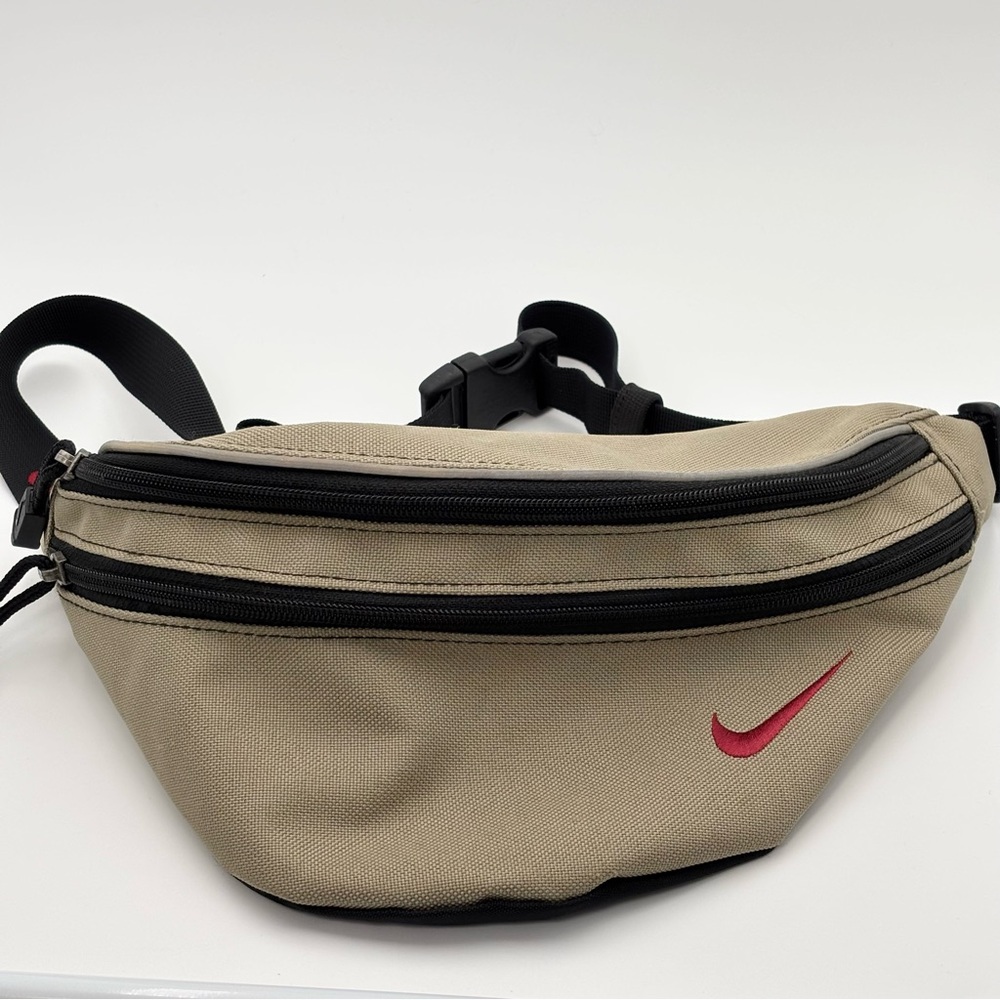 Nike Vintage Tan Beige Fanny‎ Pack Waist Bag Red Logo Swoosh Adjustable Strap